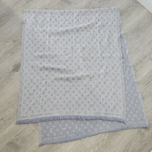 Louis Vuitton Light Gray Monogram Shawl